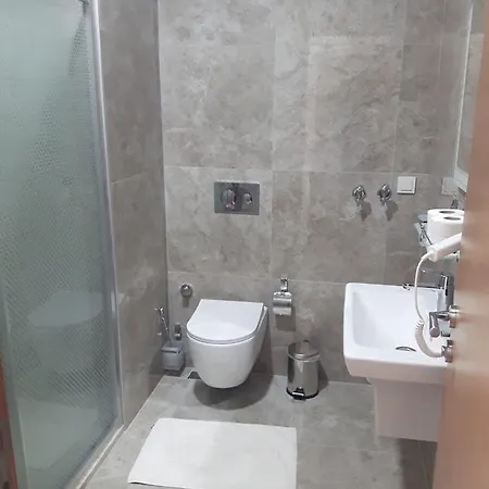 Arti̇m Lägenhetshotell *