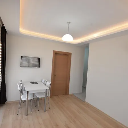 Arti̇m 公寓式酒店 3*