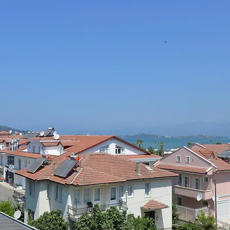 Ξενοδοχείο με διαμερίσματα Arti̇m 3*